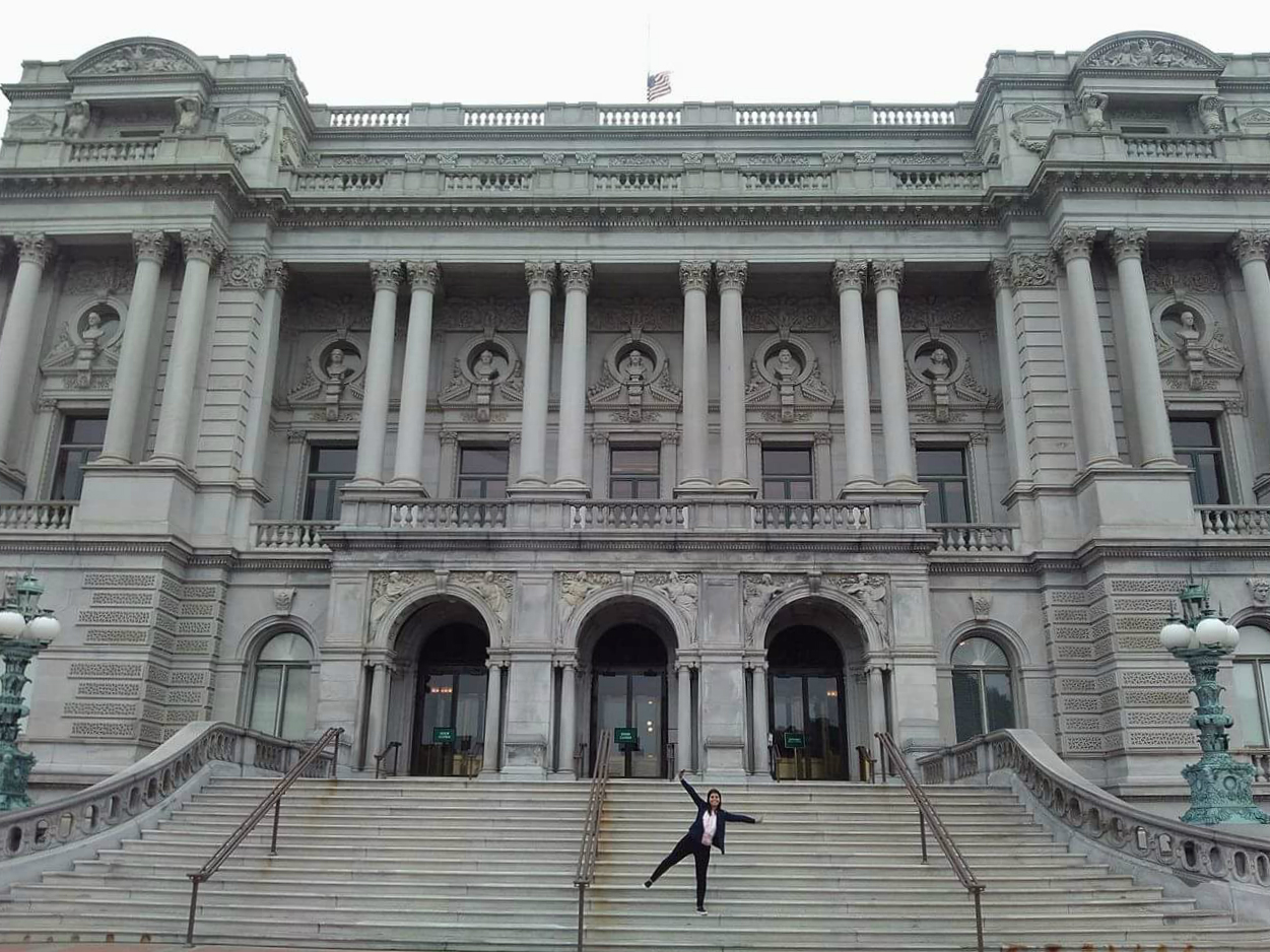Vanesa de la Cruz, a Colombian CCI student studying at NOVA-AN, in front of the Library of Congress