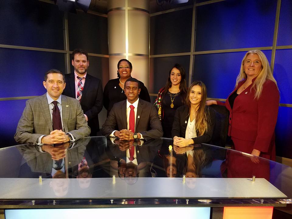 Kelvyn Osoria (front center) of the Dominican Republic spoke for half an hour about international programs at community colleges for an EducationUSA Webinar.