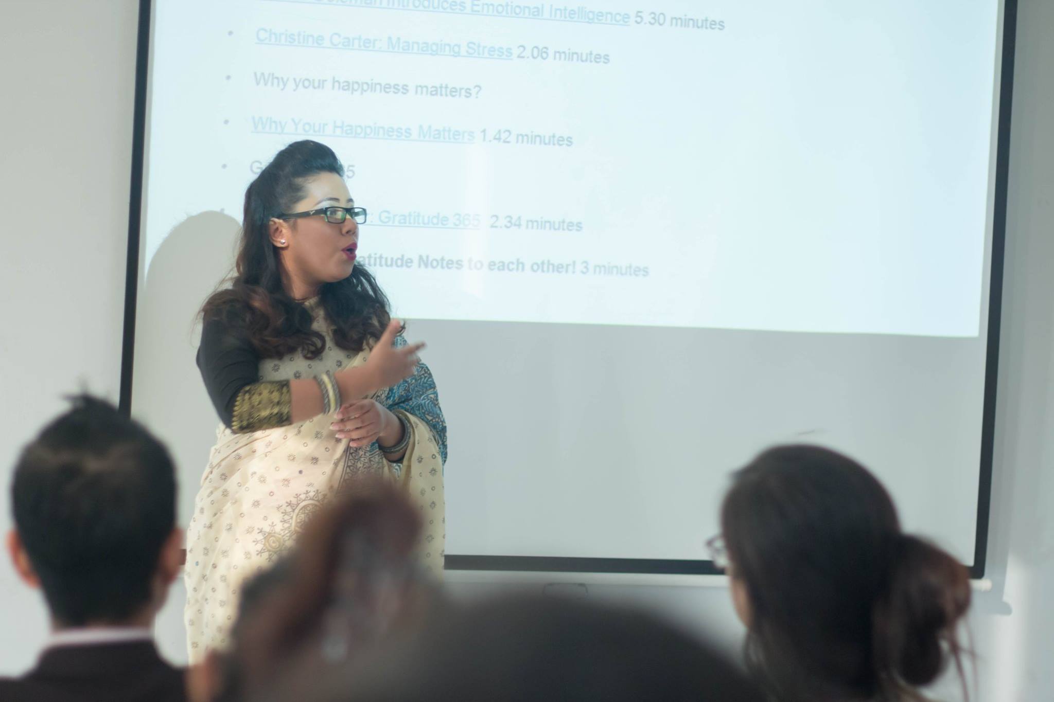 CCI alumna Khadija Rubaiyat Tasmia presents “How Mindful Are You as a Parent?” to local community members. Photo by CCI alumnus, Syed Minhaj Hossain.