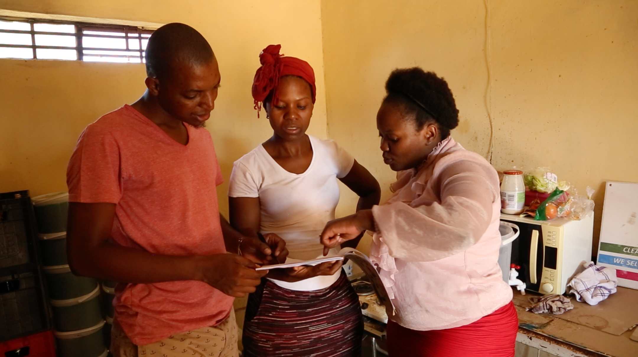 CCI alumna Sharon Rapetswa (right) enhances entrepreneurial opportunities in South Africa by helping community members start their own microfranchising businesses.