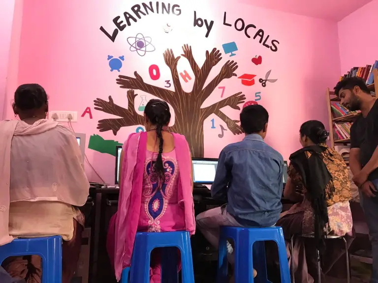In Sanjay Colony in Delhi, India, students have access to computer classes thanks to CCI alumnus Pradeep Kumar’s NGO, “Learning by Locals.”