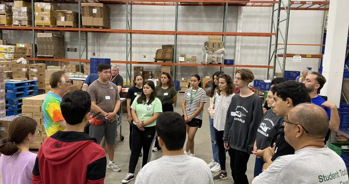 CCI participants at College of DuPage volunteered at the Northern Illinois Food Bank