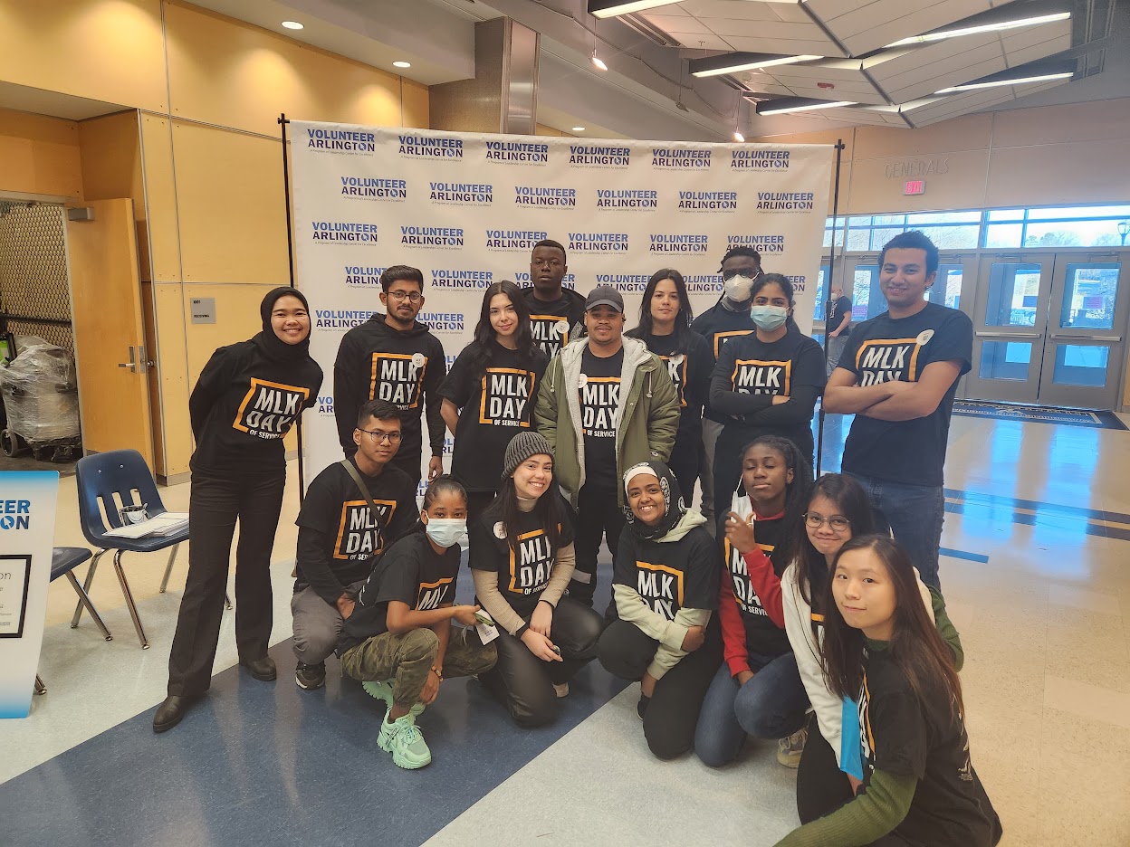 NOVA participants volunteering with Volunteer Arlington for the MLK Day of Service