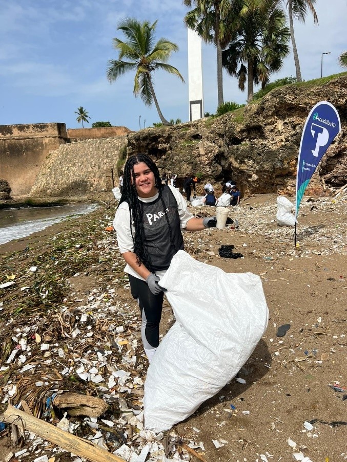 Lorenni beating plastic pollution
